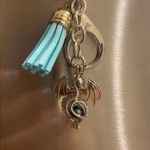 Dragon pendant keychain